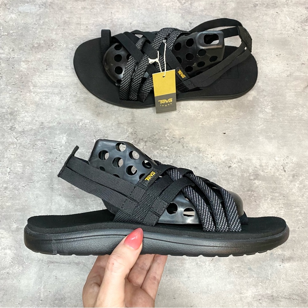 NEW Teva Voya Strappy Hera Black Sports Sandals Women’s 9